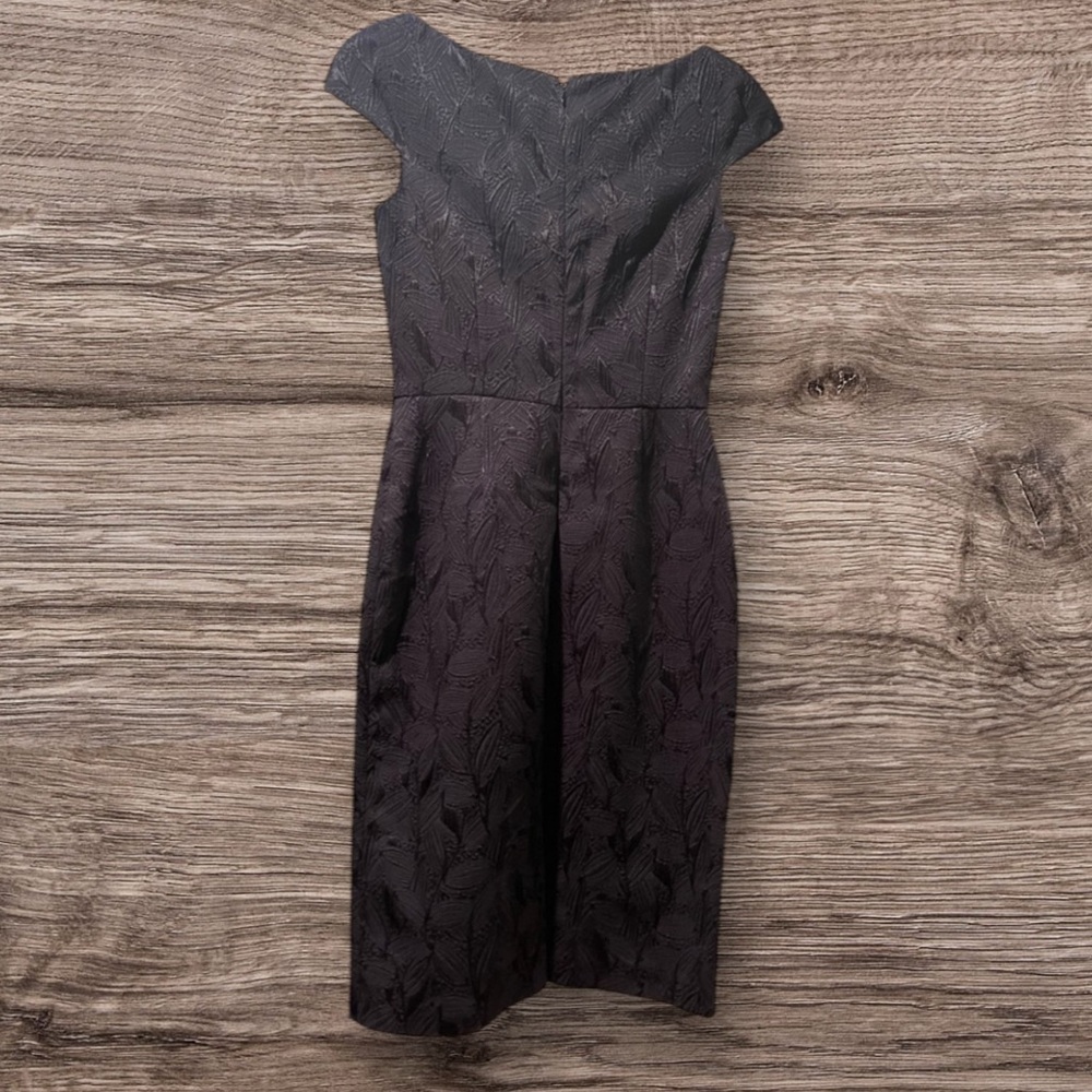 Adrianna Papell Jacquard Cap Sleeve Sheath Dress, Black, Size 4, EUC - Picture 3 of 11